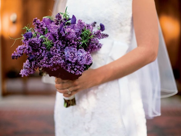 Hoa cưới màu tím mộng mơ cho đám cưới lãng mạn