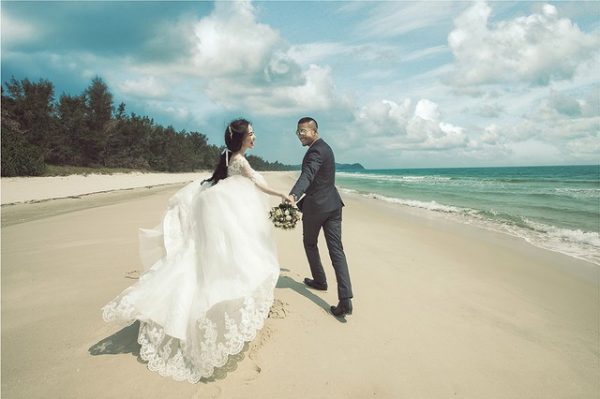 Kinh nghiệm chụp ảnh cưới trên biển đẹp độc lạ